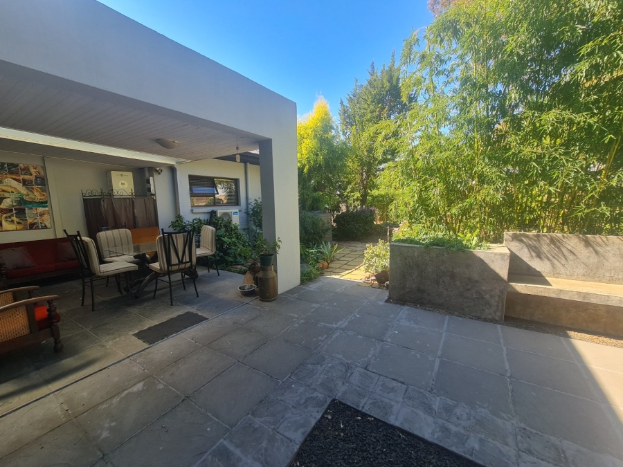 6 Bedroom Property for Sale in Waverley Free State